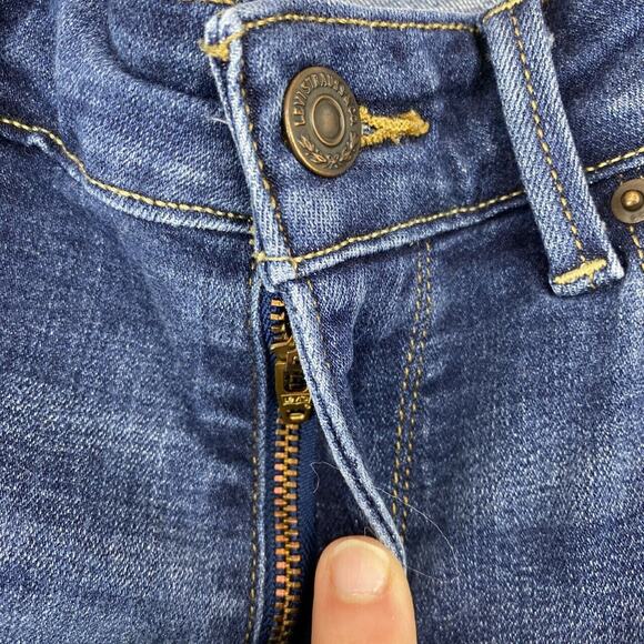 Levi's Women's Mid Rise Skinny Jeans Size 8 Dark Wash Zipper Fly Stretch - Picture 5 of 6